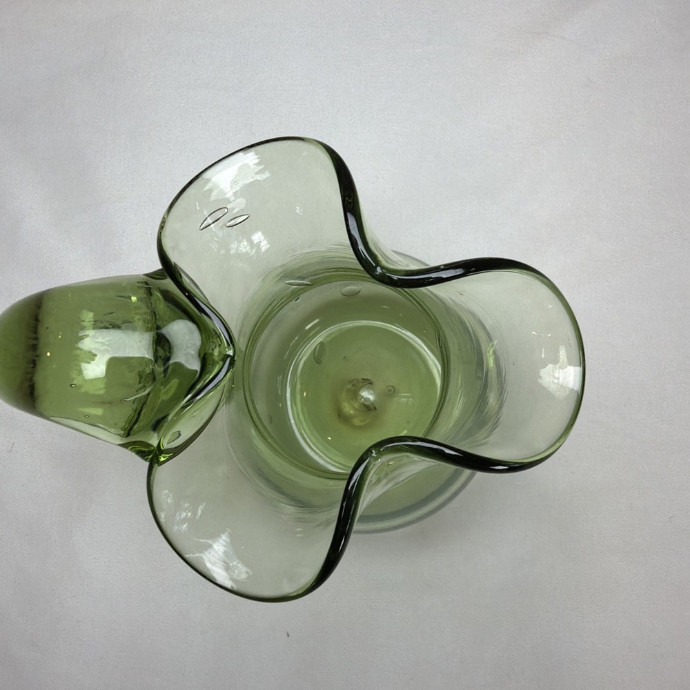Green Glass Pitcher Ruffled Rim Applied Handle Vintage - Picture 2 of 6